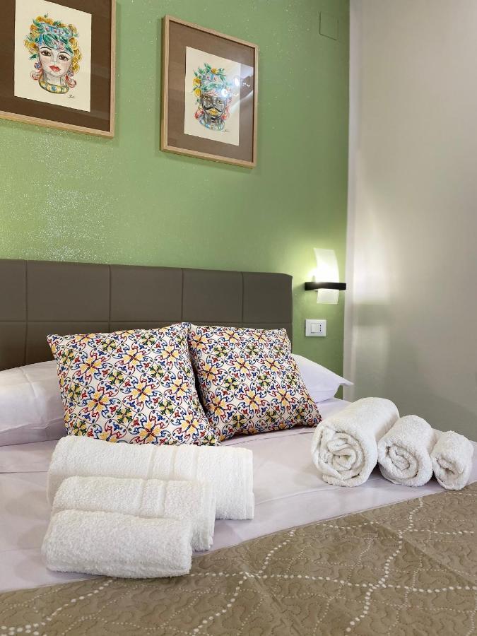 Tanto Di Cappello Home Palermo Exterior photo