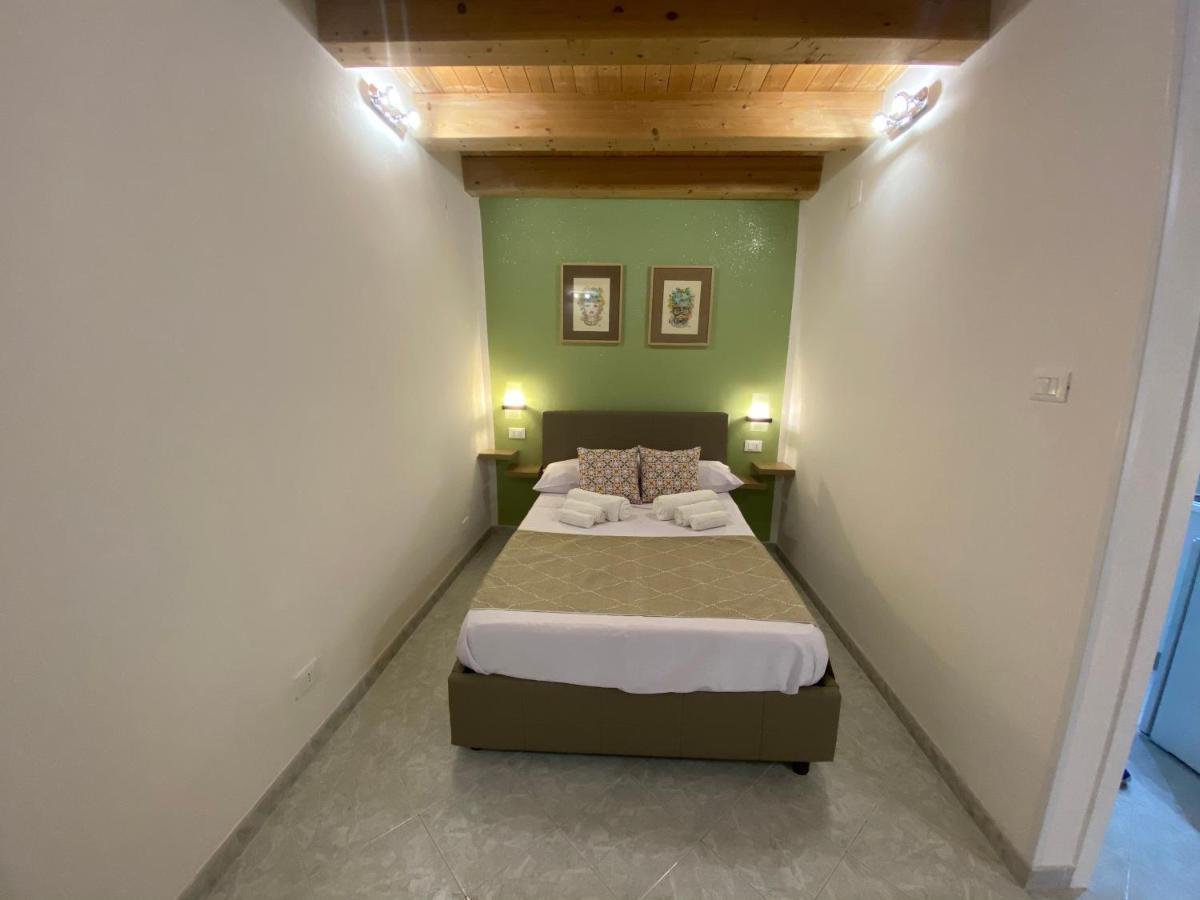 Tanto Di Cappello Home Palermo Exterior photo