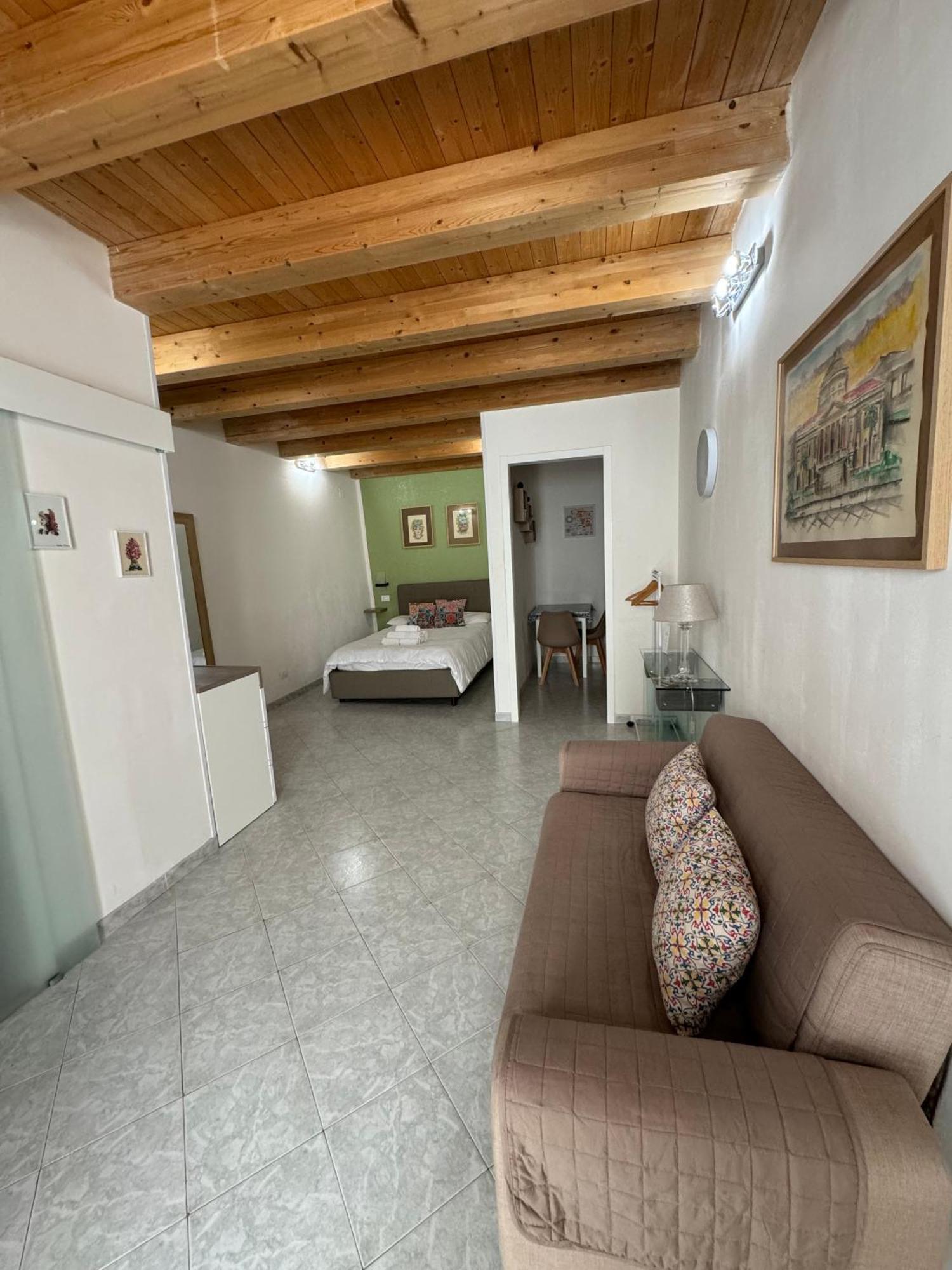 Tanto Di Cappello Home Palermo Exterior photo
